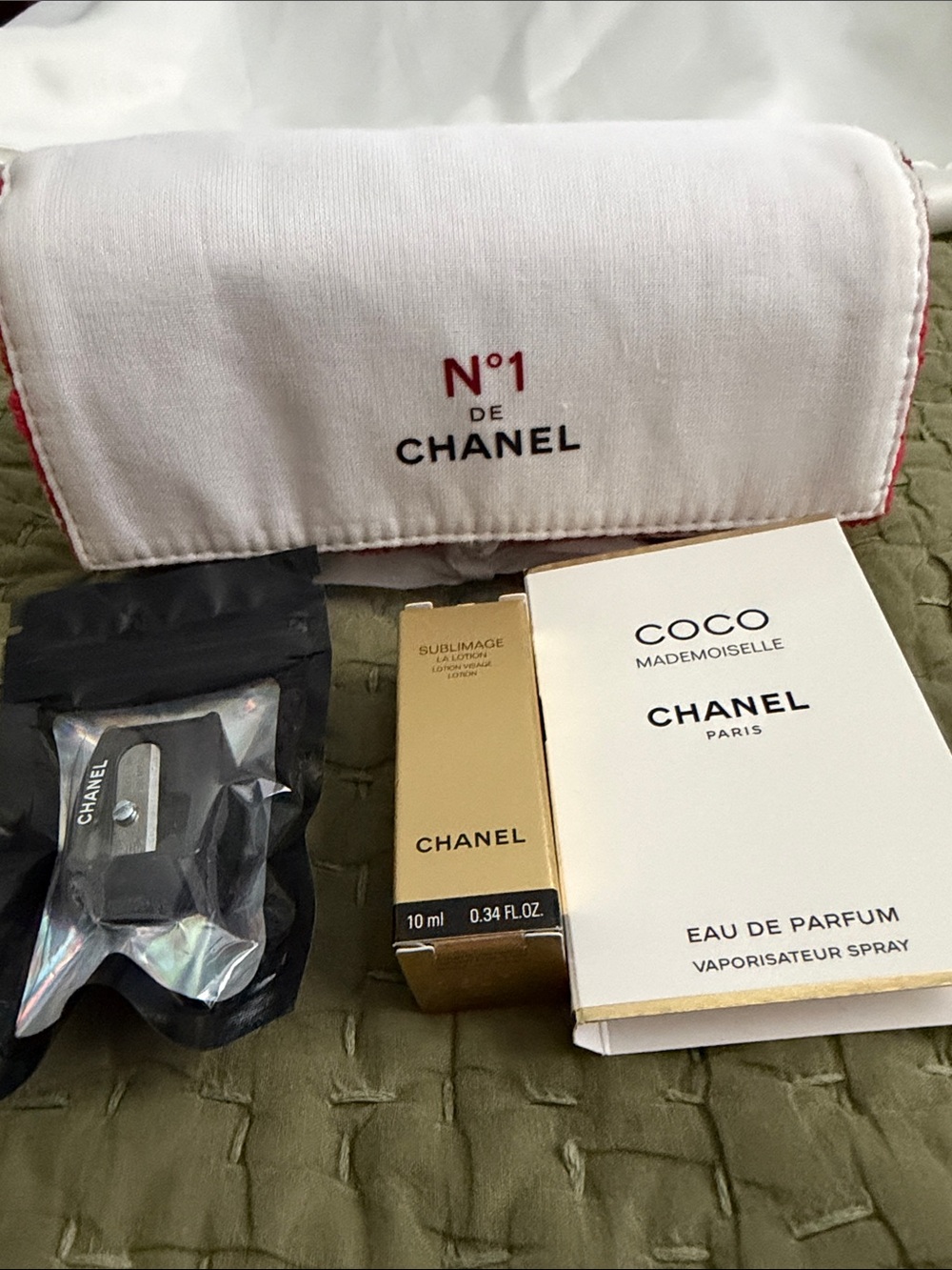 CHANEL White and Red 'N°1 DE CHANEL' Cosmetic Sleeve Pouch